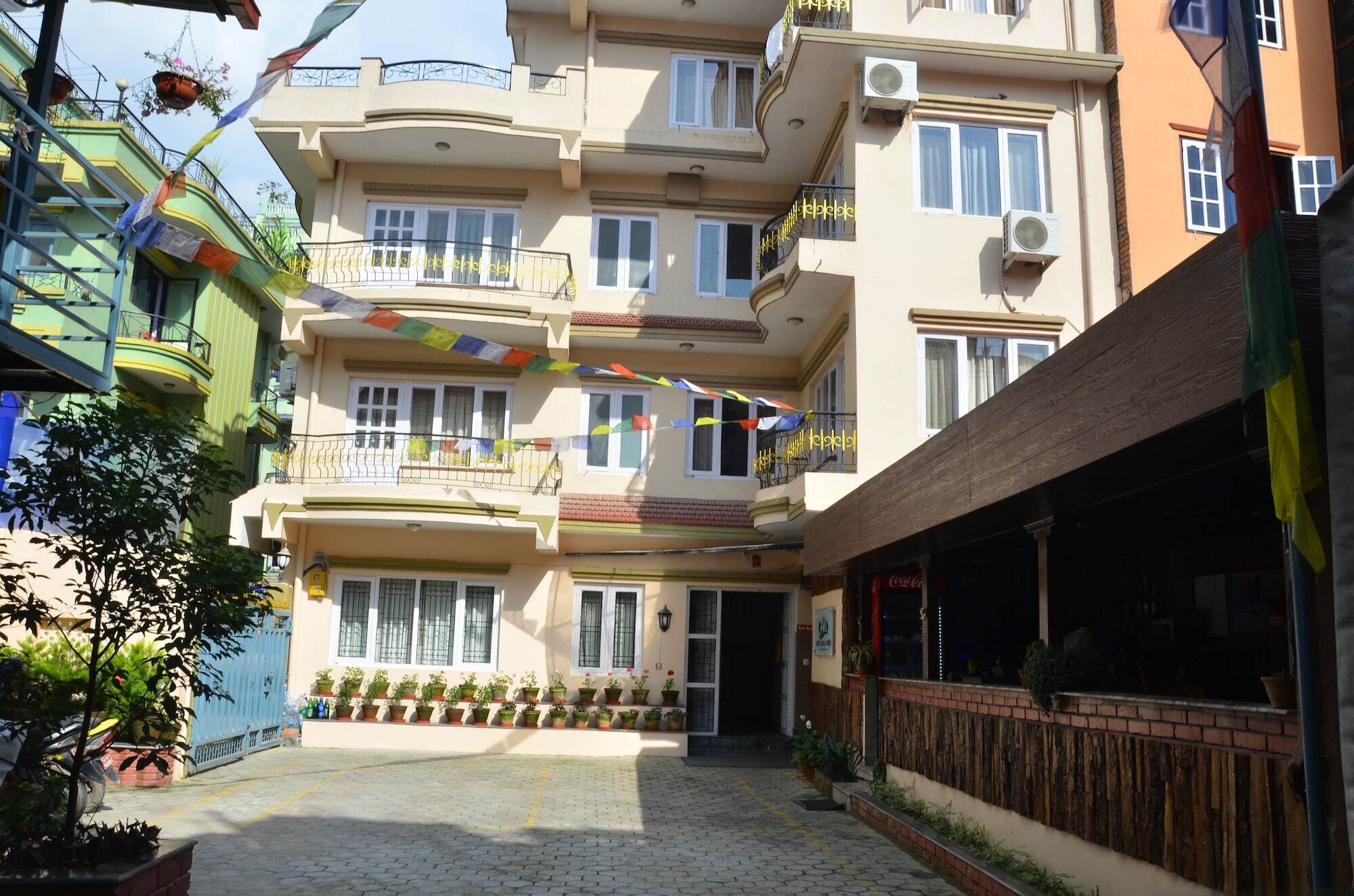 Oyo 720 Lekali Homes And Restaurant Kathmandu Exteriör bild